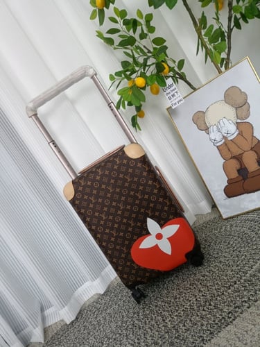 شنطة سفر لوي فيتون 55