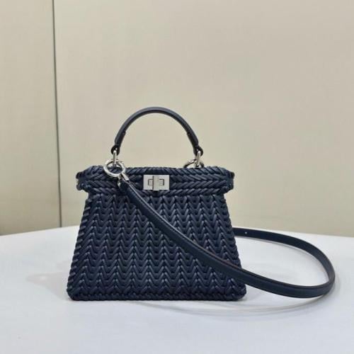 فندي بيكابو مقاس 20 cm