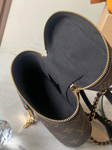 لوي فيتون مقاس 19 cm