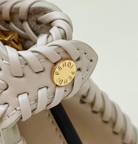 فندي بيكابو مقاس 20 cm