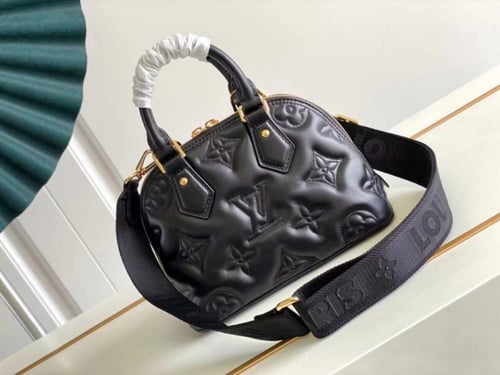 لوي فيتون مقاس 23.5 cm