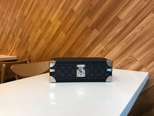 صندوق لوي فيتون مقاس 34-18