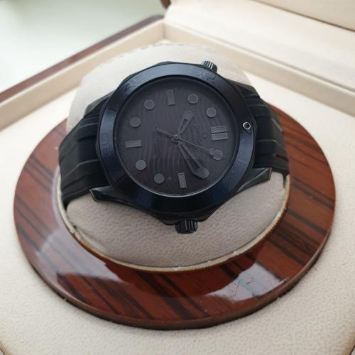 ساعة اوميغا اوتوماتيك سي ماستر 007