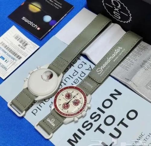 اوميغا سواتش الشهيرة مون سواتش بلوتو