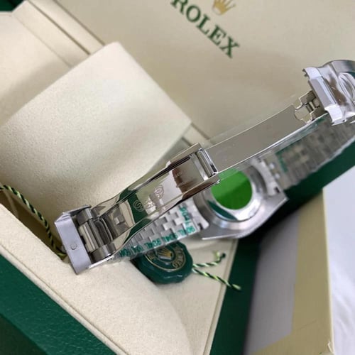 ساعة رولكس بروس واين الجديدة