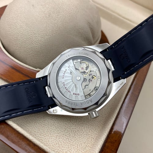 ساعة اوميغا اوتوماتيك سي ماستر 007