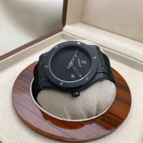 ساعة هوبلت الجديدة كلاسيك