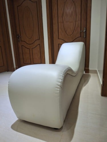 أريكة رومنسية.. يمكنك طلب لون أخر عن طريق الواتس