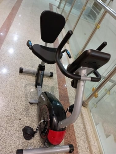 دراجة ثابتة مع مسند ظهر لكبار السن ومرضى الجلطات و...