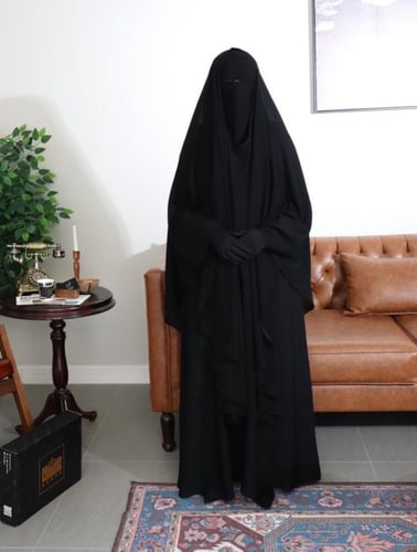 عباية راس مسكرة