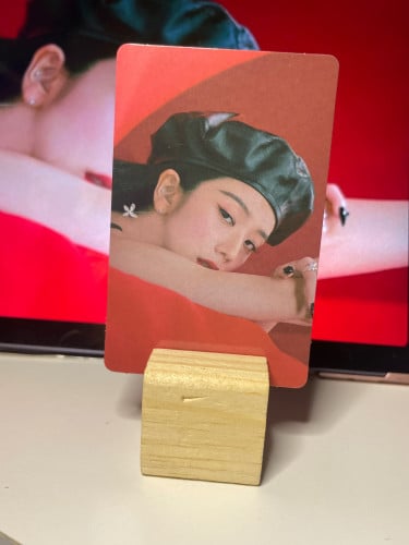 Jisoo Pre-Order Benefits