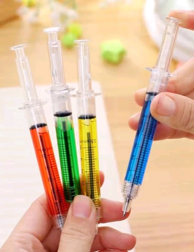 قلم التمريض الابره ( قطعه 1) عشوائي