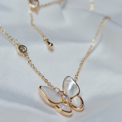 سلسال الفراشة -ذهبي