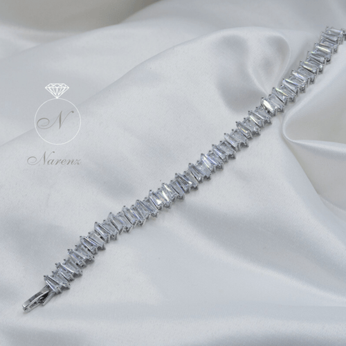 طقم اسواره وخاتم وحلق مرصع بفصوص زركون -فضي