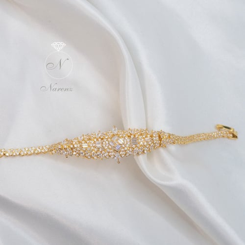 طقم مجوهرات مرصع بأحجار الزركون - ذهبي