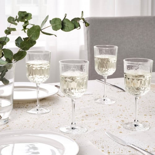 كأس نبيذ زجاجي