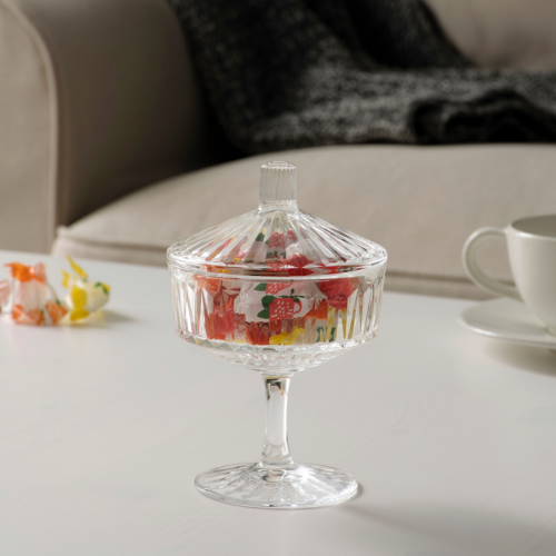 كأس نبيذ زجاجي