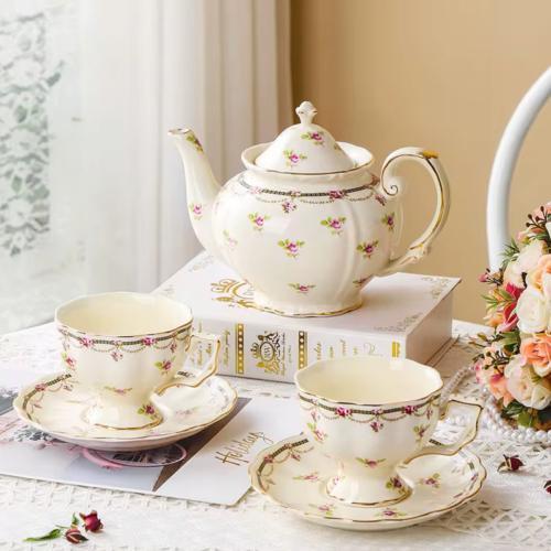 ابريق شاي بتصميم اوروبي