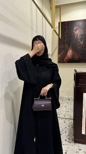 دبل كلوش تطريز اسود