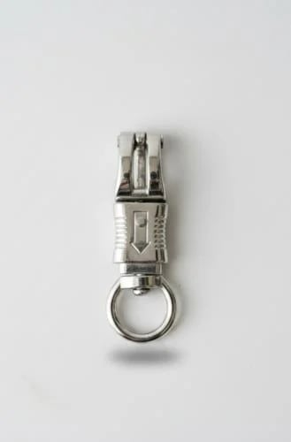 Security cross lock for horses