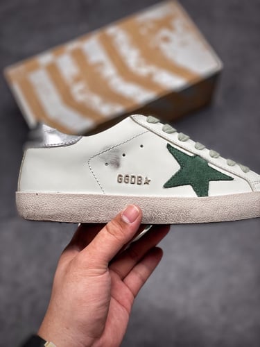 Golden Goose Deluxe