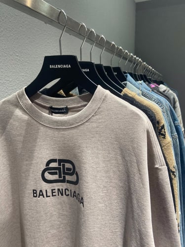 BALENCIAGA