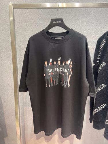 BALENCIAGA