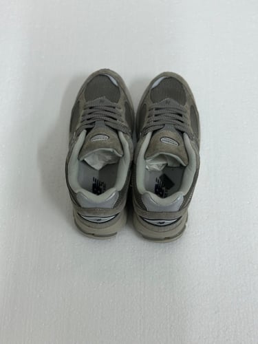 New Balance 2002R