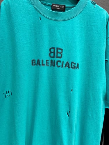 BALENCIAGA