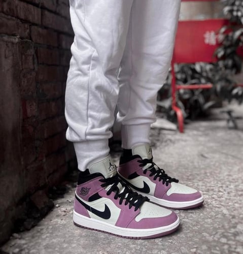 AIR JORDAN 1 MID MULBERRY