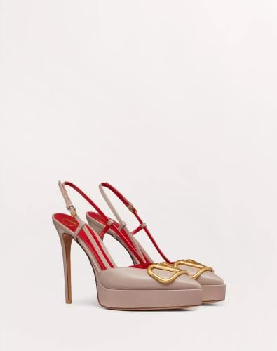 كعب valentino