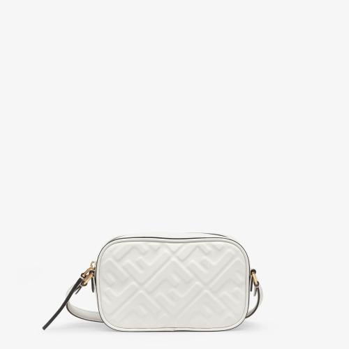 حقيبة نسائيه صغيرة فندي