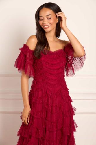 فستان Aviana Off-Shoulder Gown