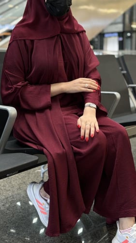 عباية سفر عنابي S33