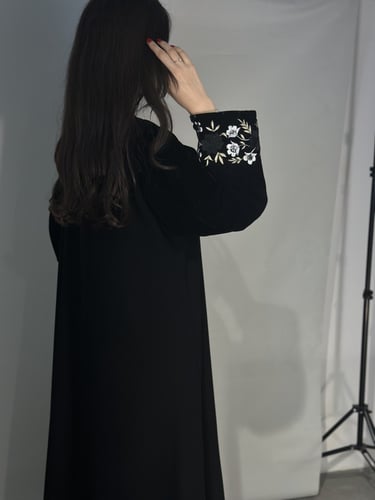 عبايه ورد 104