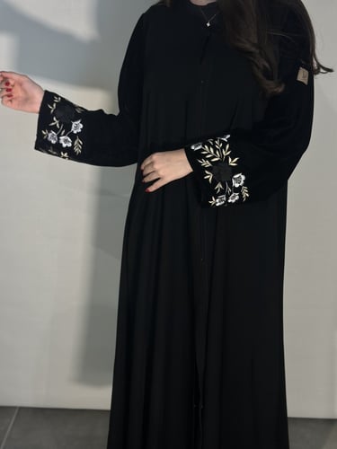 عبايه ورد 104