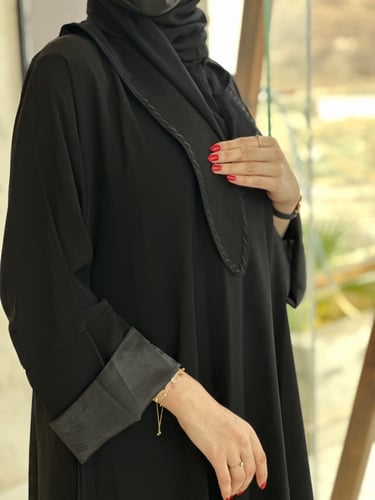 عبايه سمو S102