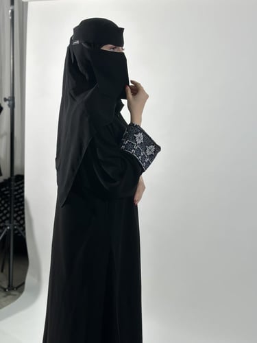 عباية سدو كحلي W111