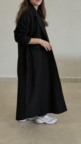 عباية هبايب اسود B102