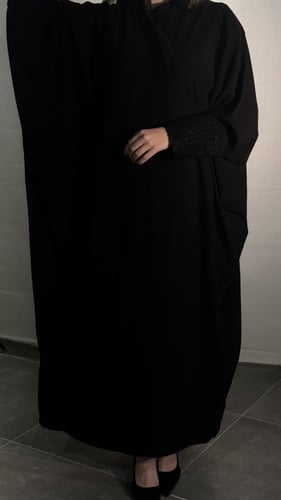 عباية مسره بشت M5