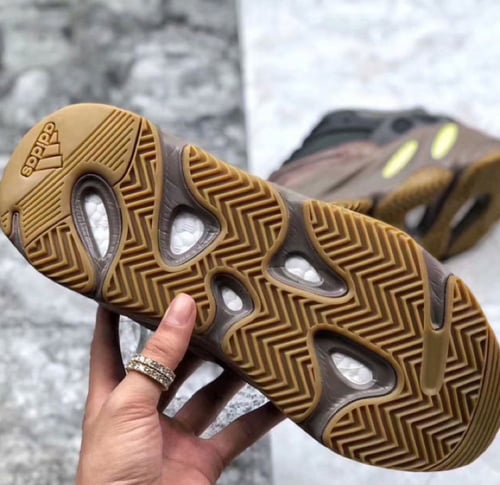 Adidas Yeezy Boost 700 Mauve