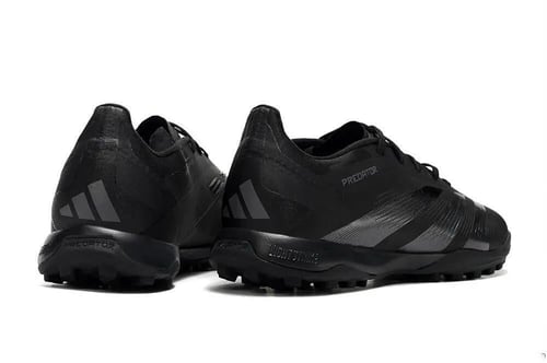 بوت ADIDAS PREDATOR