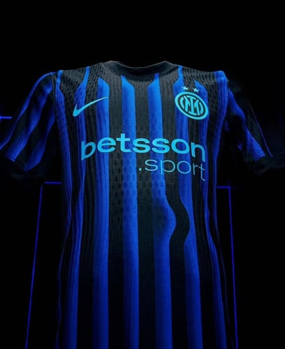 تيشرت انتر ميلان الاساسي 2026-2025 فئة اللاعبين