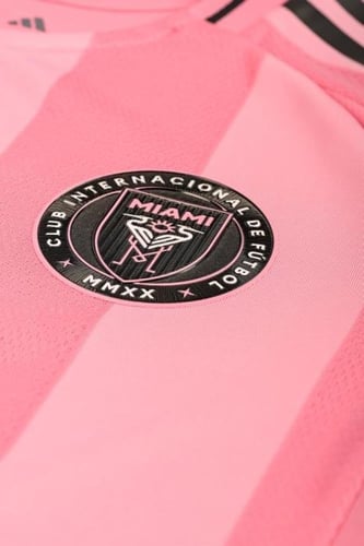 تيشرت انتر ميامي الاساسي 2026-2025 فئة اللاعبين