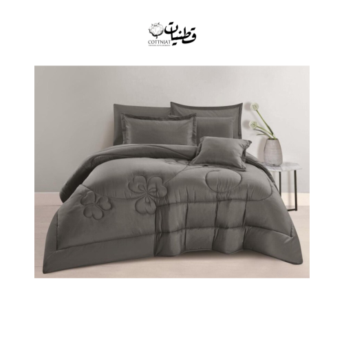 طقم مفرش أسود - نفر ونص