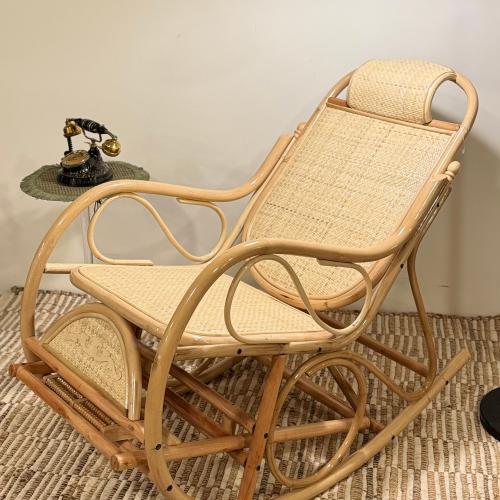 كرسي هزاز – بامبو طبيعي مع مساج للقدم