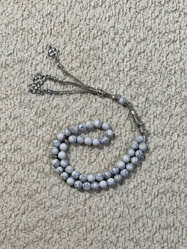 سبحة حجر عقيق صناعي ماربل