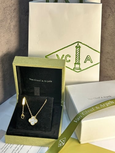 قلادة فان كليف