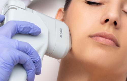 جلسة هايفو بجهاز الترافورمر لرفع الحواجب