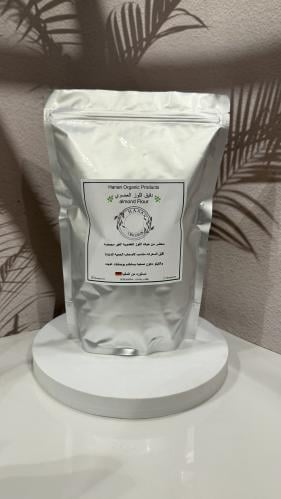 دقيق اللوز العضوي